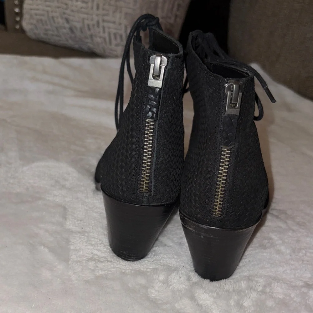 Eileen Fisher Women’s Black Slew Lace-Up Booties EUC 8